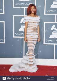 Rihanna en la edición 53 de los premios Grammy