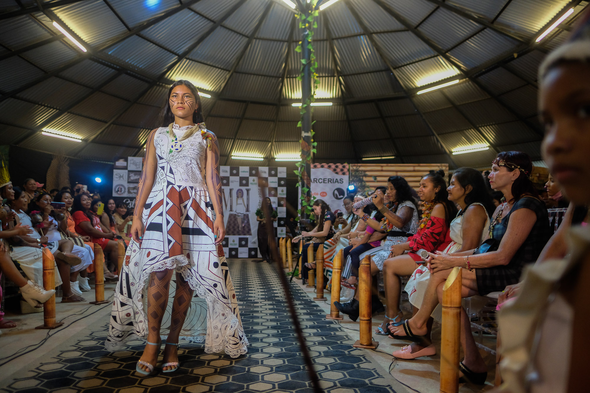 Manaos celebra el primer Desfile de Moda Indígena de Brasil